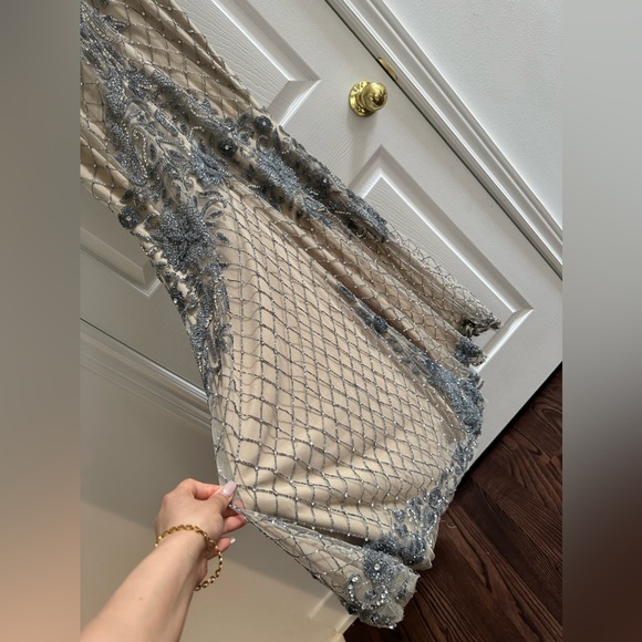 gorgeous dress worn once with alterations cost me 2000 fits size 4-6 - Picture 10 of 10